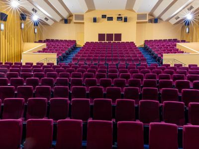 iconic-regional-entertainment-asset-with-multiple-acquisition-pathways-express-1