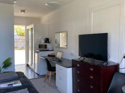 established-mackay-cbd-motel-freehold-going-concern-or-leasehold-opportunity-4