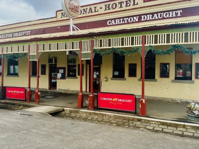 country-hotel-opportunity-national-hotel-clunes-0