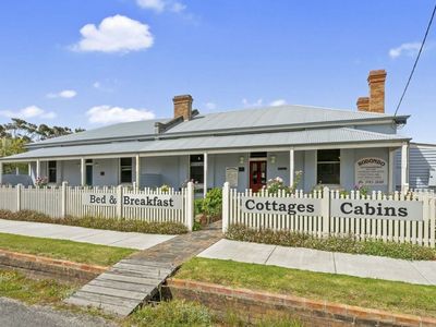 historic-coastal-gem-rodondo-accommodation-port-albert-4
