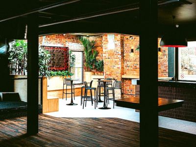 sound-music-bar-a-premier-late-night-entertainment-venue-8