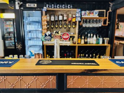 priced-reduced-the-farmers-arms-hotel-6