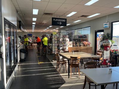 wahrings-restaurant-gift-shop-5