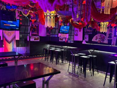 heroes-bar-0