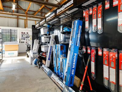 prime-portland-freehold-business-opportunity-established-retail-amp-workshop-5