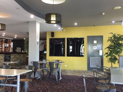 sunshine-coast-hotel-opportunity-with-multiple-revenue-streams-3