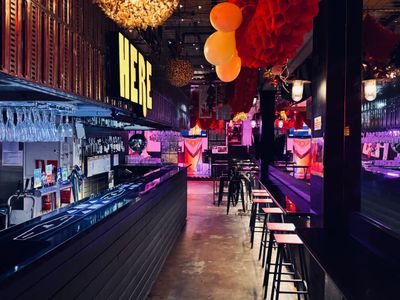 heroes-bar-3