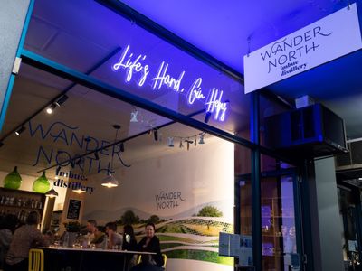 wander-north-a-gin-tasting-room-amp-bottleshop-2