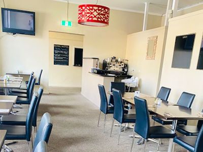 the-royal-hotel-parkes-1p6437-7