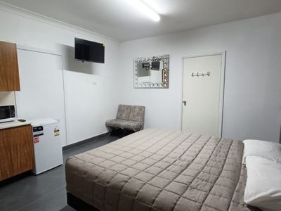 cooee-motel-gilgandra-freehold-going-concern17-room-motel-2-1-hectares-6