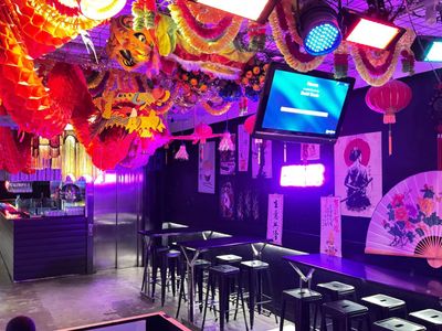 heroes-bar-1