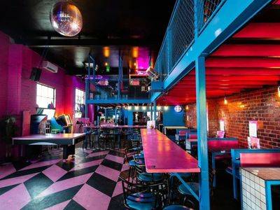 evies-disco-diner-a-vibrant-neon-soaked-fitzroy-spot-6