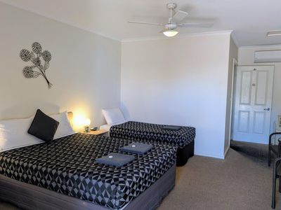 goolgowi-motor-inn-1p6262-1