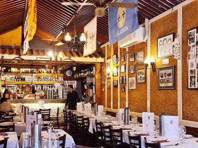 amiconi-restaurant-west-melbourne-3