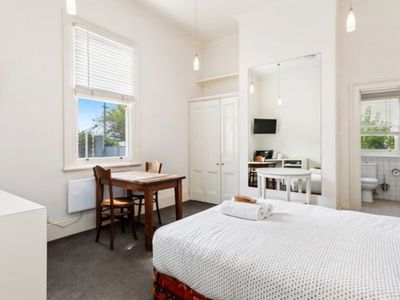 historic-coastal-gem-rodondo-accommodation-port-albert-5