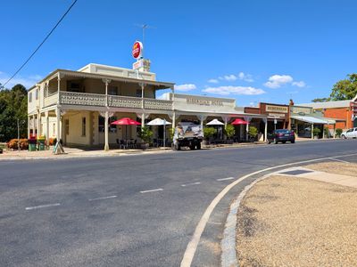 under-offer-hibernian-hotel-beechworth-1p6324-1