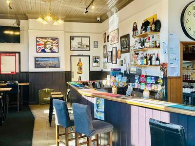 queens-head-hotel-well-established-venue-1