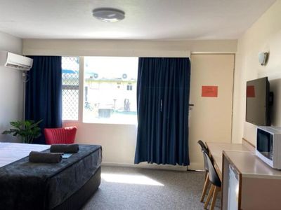 established-mackay-cbd-motel-freehold-going-concern-or-leasehold-opportunity-6