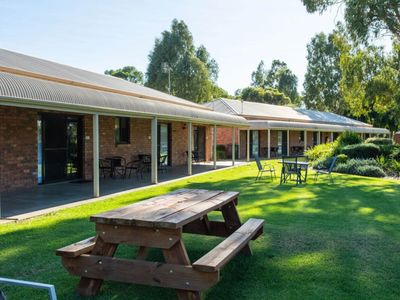 murray-river-frontage-leasehold-motel-refurbished-resort-with-long-lease-1