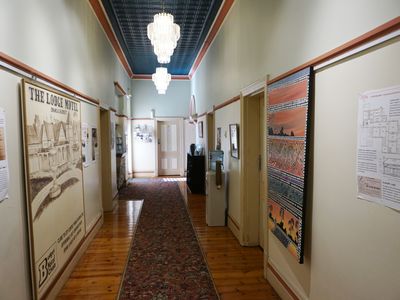 broken-hill-leasehold-motel-with-33-year-lease-operating-under-management-1p6-1