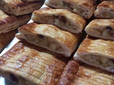established-sandy-bay-bakery-amp-caf-233-with-loyal-local-following-3