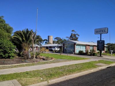 sold-travellers-inn-kaniva-3