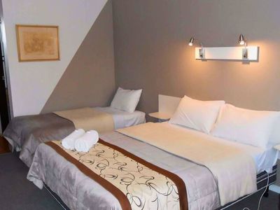 birch-motel-5