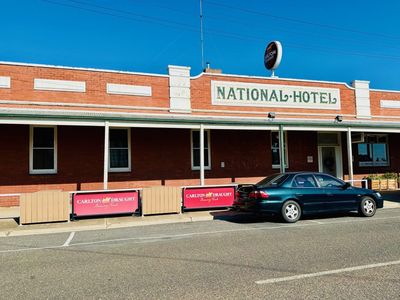 national-hotel-stawell-7