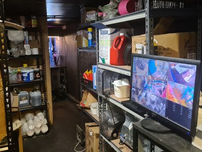 evies-disco-diner-a-vibrant-neon-soaked-fitzroy-spot-9