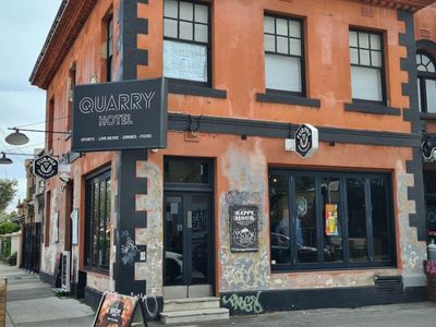 under-offer-quarry-hotel-1p6160-0