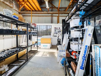 prime-portland-freehold-business-opportunity-established-retail-amp-workshop-4