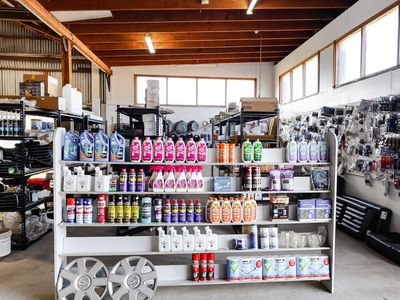 prime-portland-freehold-business-opportunity-established-retail-amp-workshop-2