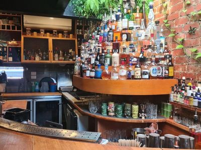 jungle-boy-amp-tully-39-s-two-very-different-bars-in-one-location-3