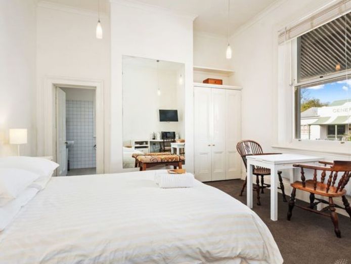 historic-coastal-gem-rodondo-accommodation-port-albert-7