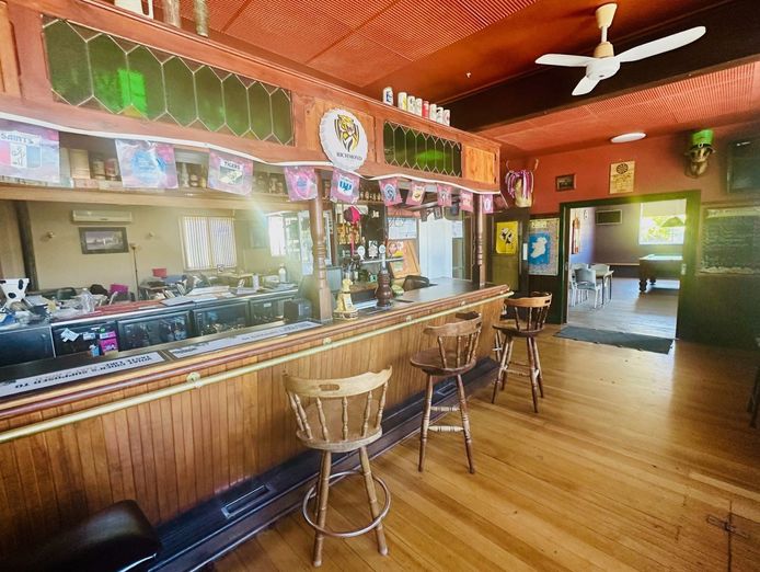 mamre-hotel-true-country-pub-5