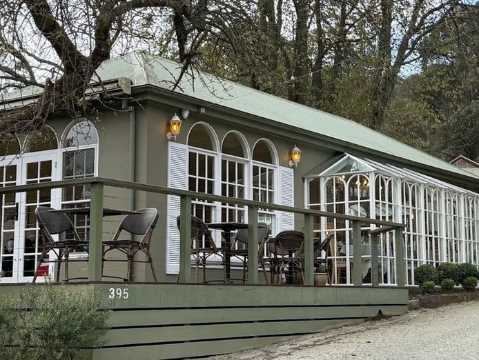 fortnums-restaurant-amp-wedding-venue-sassafras-2