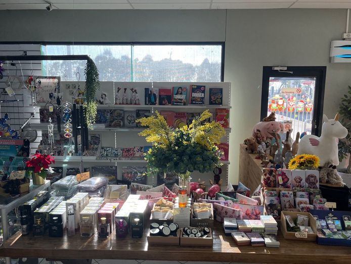 wahrings-restaurant-gift-shop-6