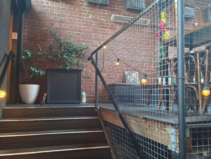 union-electric-a-cbd-laneway-cocktail-bar-and-rooftop-8