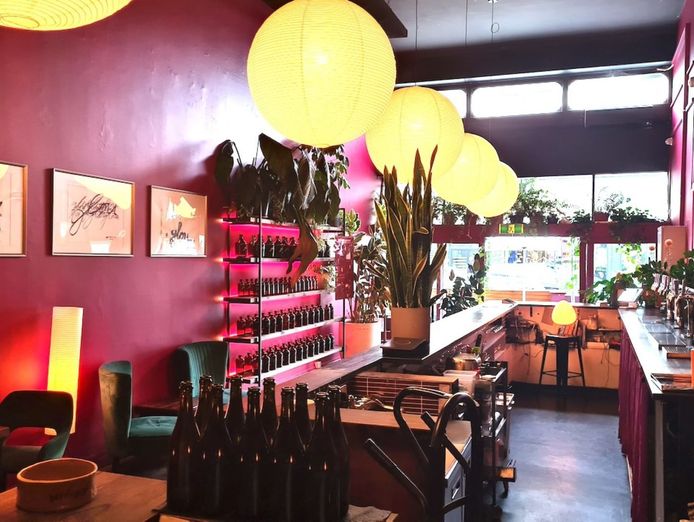 under-contract-glou-more-than-a-wine-bar-3