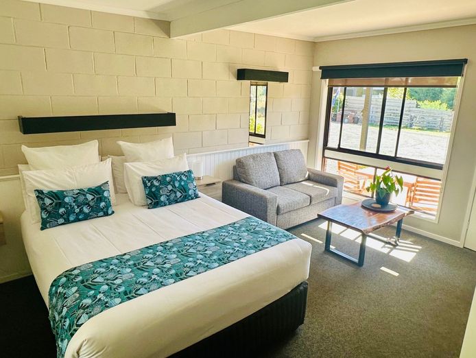 exceptional-freehold-motel-in-the-heart-of-halls-gap-now-priced-to-move-0