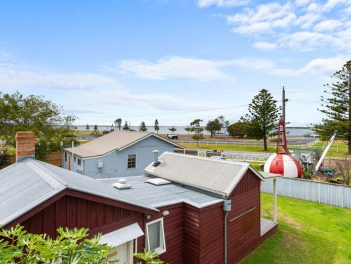 historic-coastal-gem-rodondo-accommodation-port-albert-3