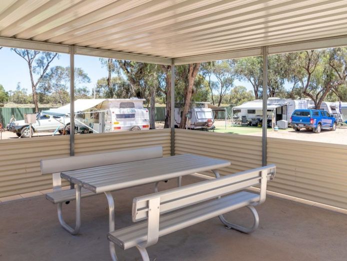 brand-new-25-year-lease-paringa-cabin-caravan-park-1p6217-3