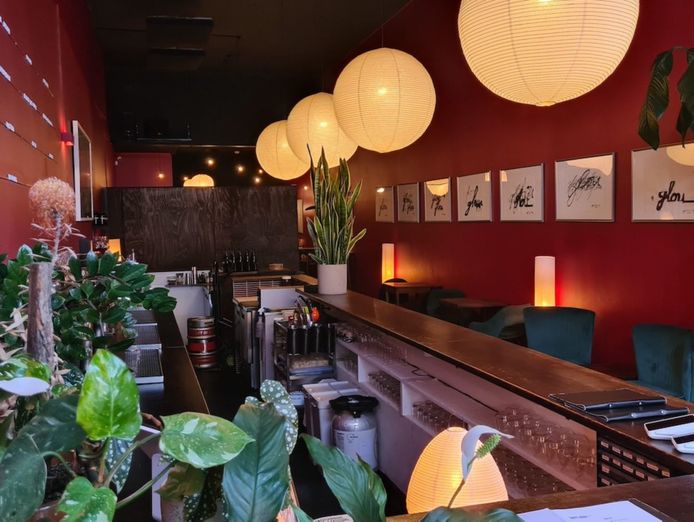 under-contract-glou-more-than-a-wine-bar-4