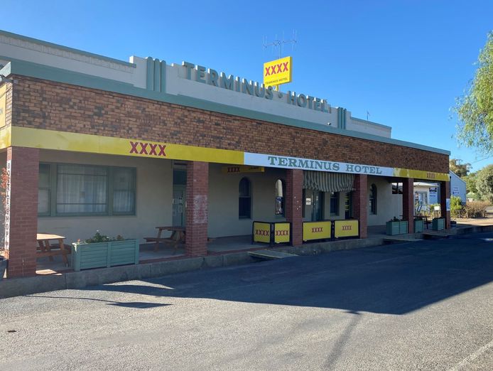 terminus-hotel-a-big-country-hotel-0
