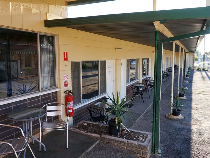 broken-hill-leasehold-motel-with-33-year-lease-operating-under-management-1p6-5
