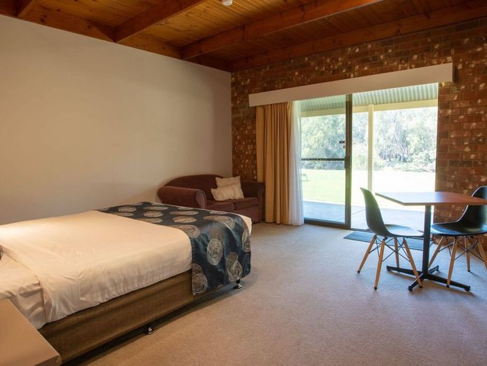 murray-river-frontage-leasehold-motel-refurbished-resort-with-long-lease-4