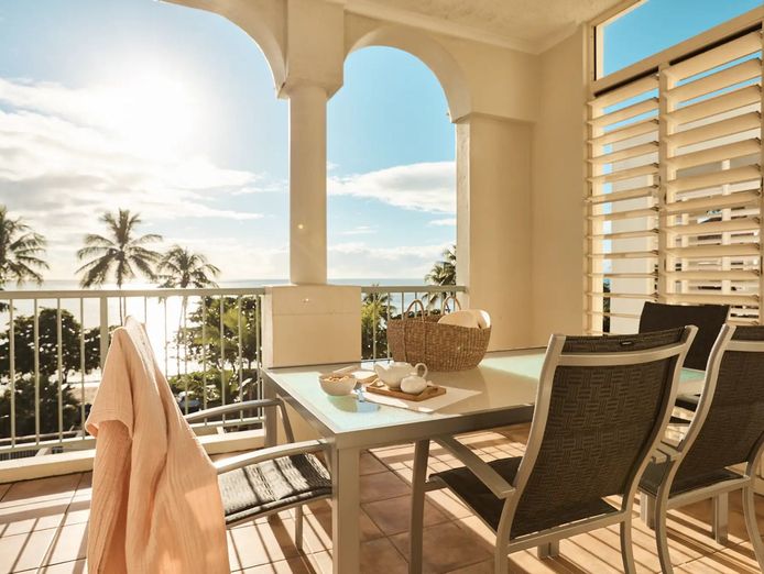 trinity-beach-exquisite-resort-opposite-beach-2