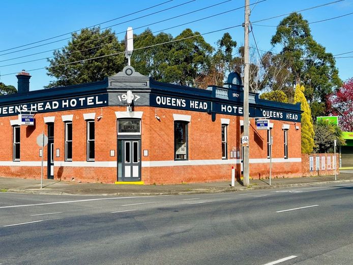 queens-head-hotel-well-established-venue-8