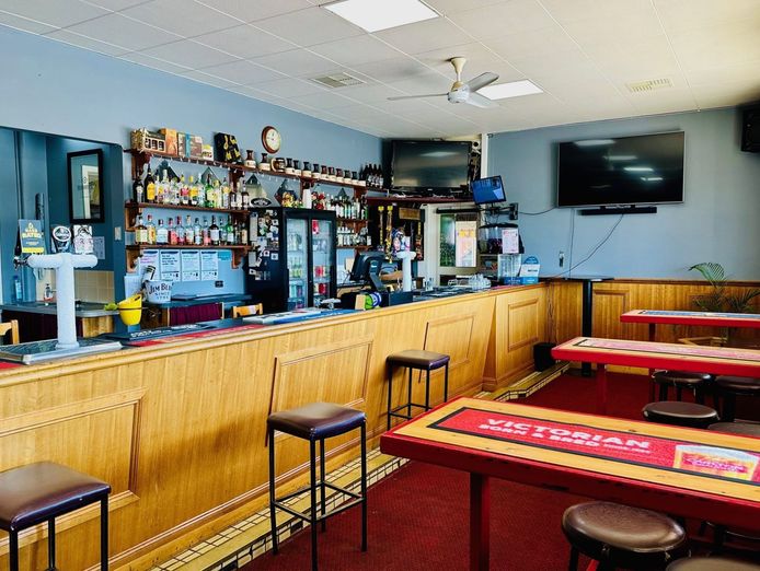 national-hotel-stawell-1