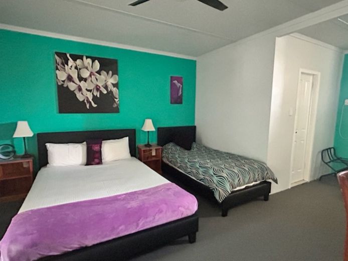 profitable-15-room-murray-river-motel-with-long-lease-security-4